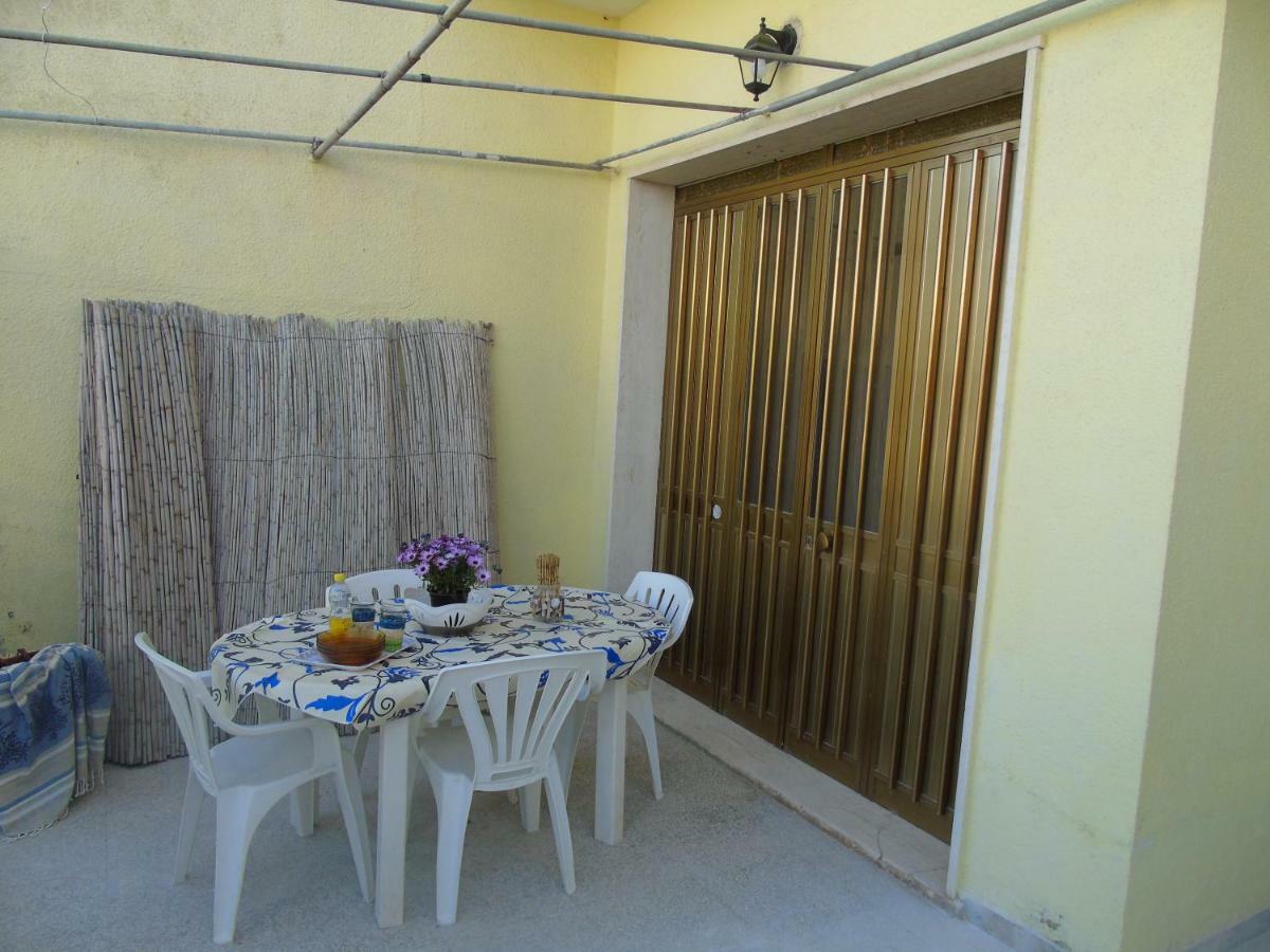 Mmera Mare Appartement Torre Lapillo Buitenkant foto