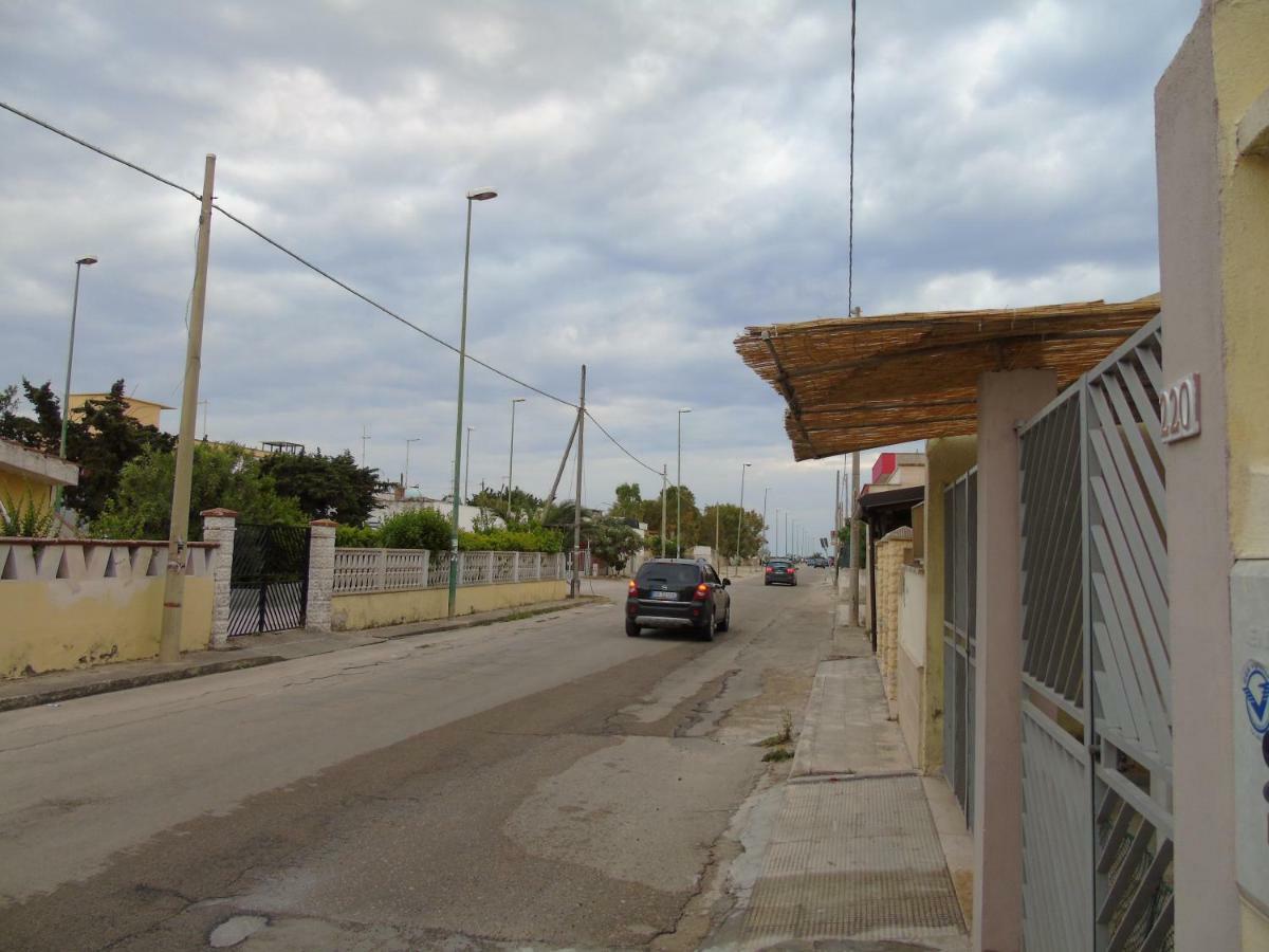 Mmera Mare Appartement Torre Lapillo Buitenkant foto